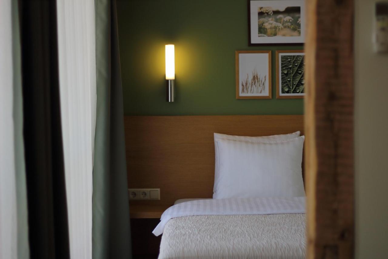 Hotel Kolumbs لييبايا المظهر الخارجي الصورة