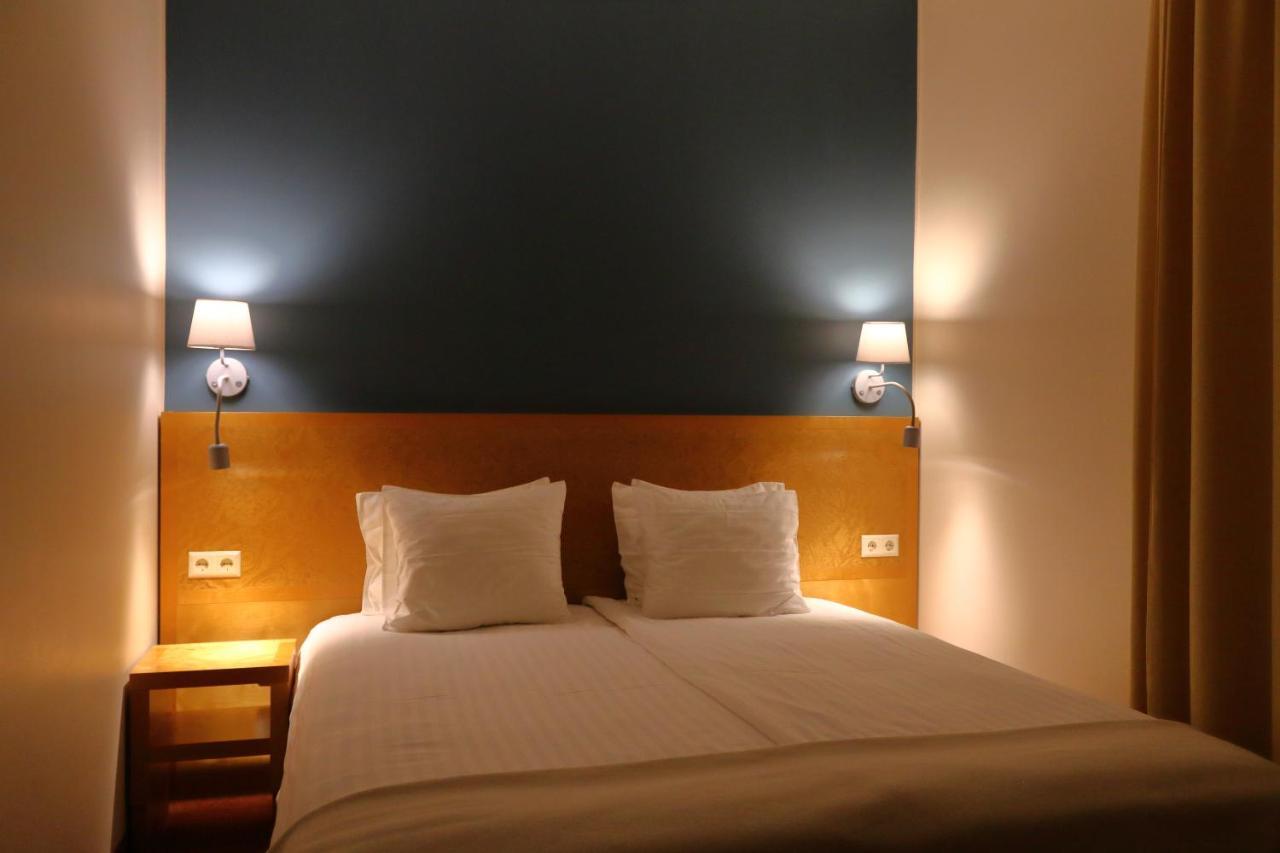Hotel Kolumbs لييبايا المظهر الخارجي الصورة