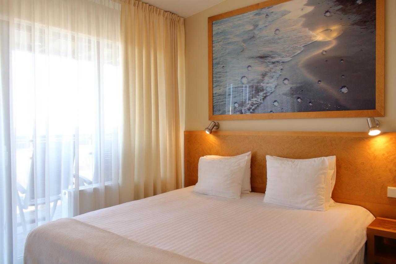 Hotel Kolumbs لييبايا المظهر الخارجي الصورة