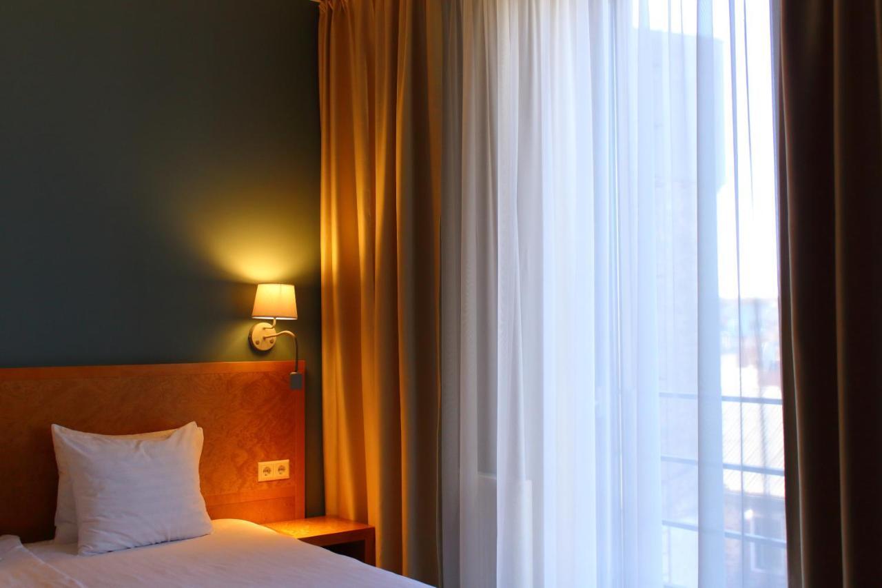 Hotel Kolumbs لييبايا المظهر الخارجي الصورة